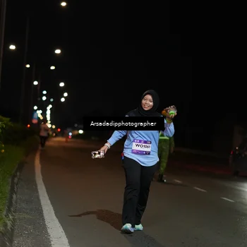 Runner Photo 7671517