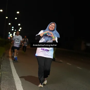 Runner Photo 7671535