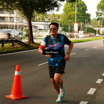 Runner Photo 7671543