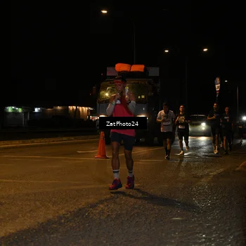 Runner Photo 7671548