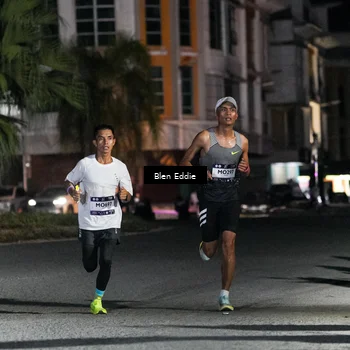 Runner Photo 7671559