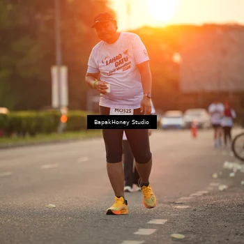 Runner Photo 7671564