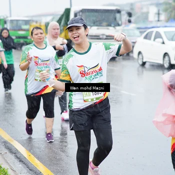 Runner Photo 7671575
