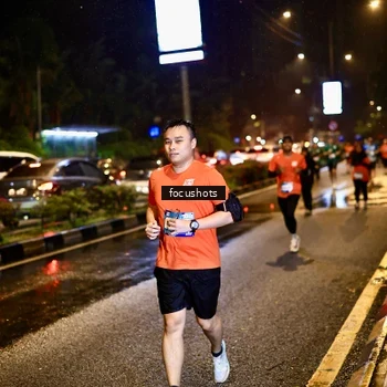 Runner Photo 7671577