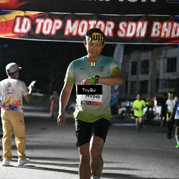 Runner Photo 7671592