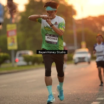 Runner Photo 7671596