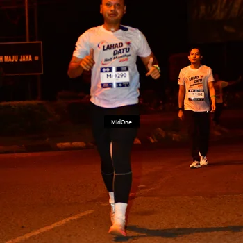 Runner Photo 7671604
