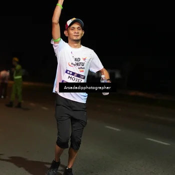 Runner Photo 7671623
