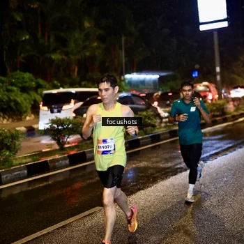 Runner Photo 7671630