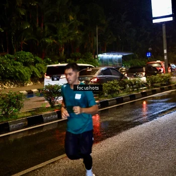 Runner Photo 7671631
