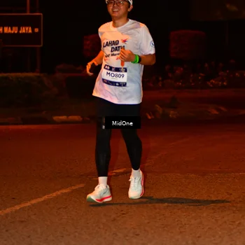 Runner Photo 7671640