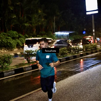 Runner Photo 7671642