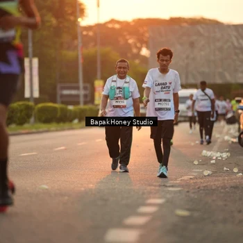 Runner Photo 7671654