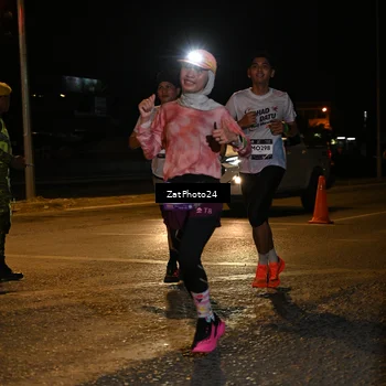 Runner Photo 7671664