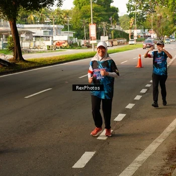 Runner Photo 7671667