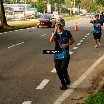 Runner Photo 7671674