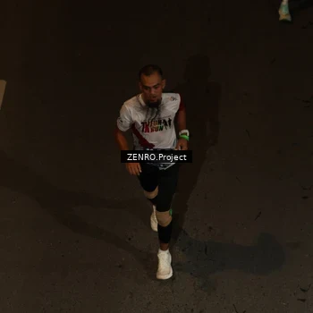 Runner Photo 7671677