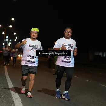 Runner Photo 7671700