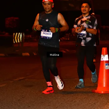 Runner Photo 7671704