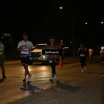 Runner Photo 7671705