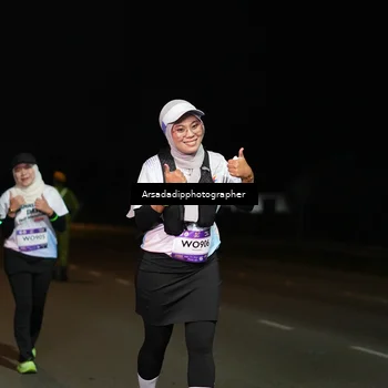 Runner Photo 7671709