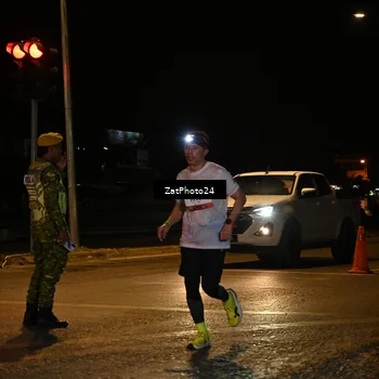 Runner Photo 7671711