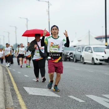 Runner Photo 7671712