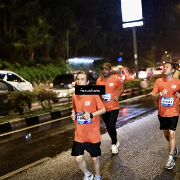 Runner Photo 7671713