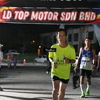 Runner Photo 7671734