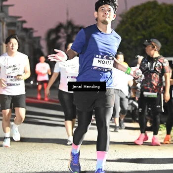 Runner Photo 7671736