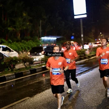 Runner Photo 7671741