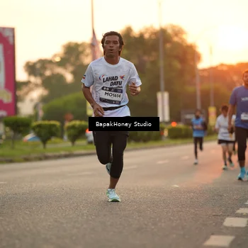 Runner Photo 7671744