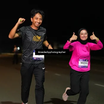 Runner Photo 7671750