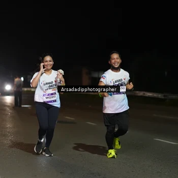 Runner Photo 7671771