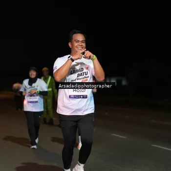 Runner Photo 7671813