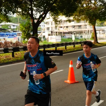 Runner Photo 7671816