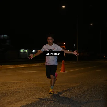 Runner Photo 7671824