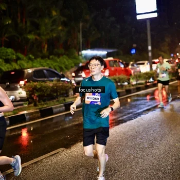 Runner Photo 7671844