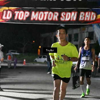 Runner Photo 7671849