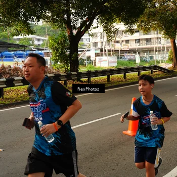 Runner Photo 7671864
