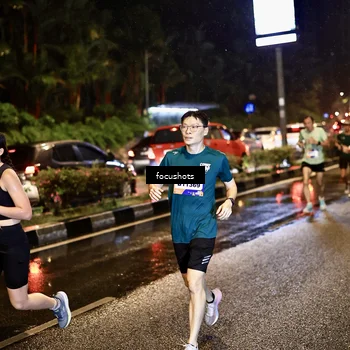 Runner Photo 7671865