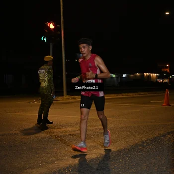 Runner Photo 7671866