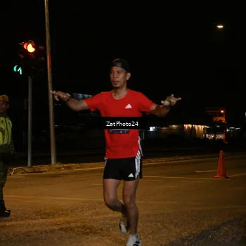 Runner Photo 7671870
