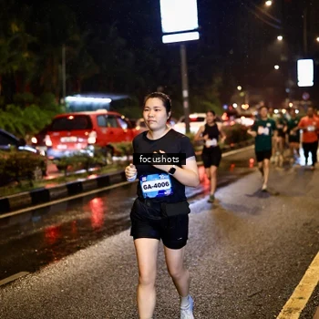 Runner Photo 7671872
