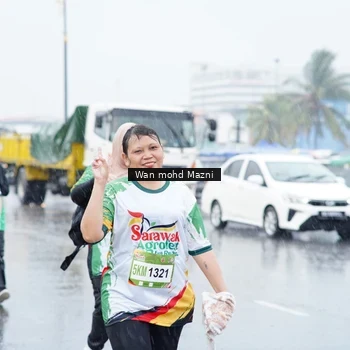 Runner Photo 7671873
