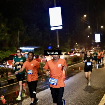 Runner Photo 7671890