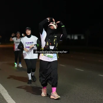 Runner Photo 7671899