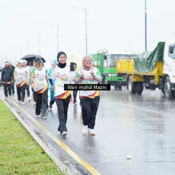 Runner Photo 7671904