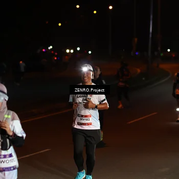 Runner Photo 7671914