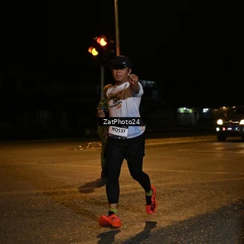 Runner Photo 7671916